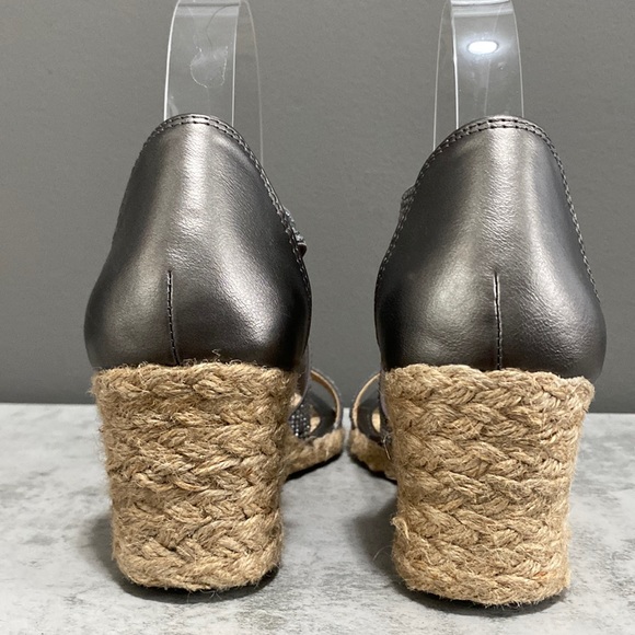 Adrienne Vittadini Women's Barri Strappy
Espadrille Wedge Sandals Size 7 - Picture 7 of 13